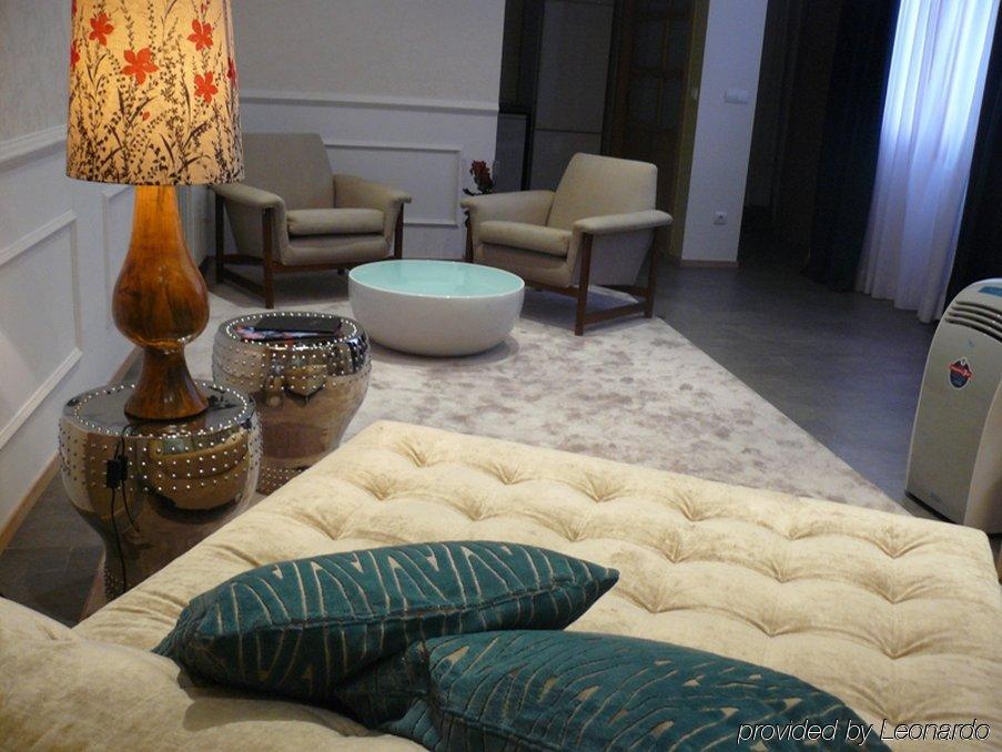Ab Design Suites Madrid Room photo